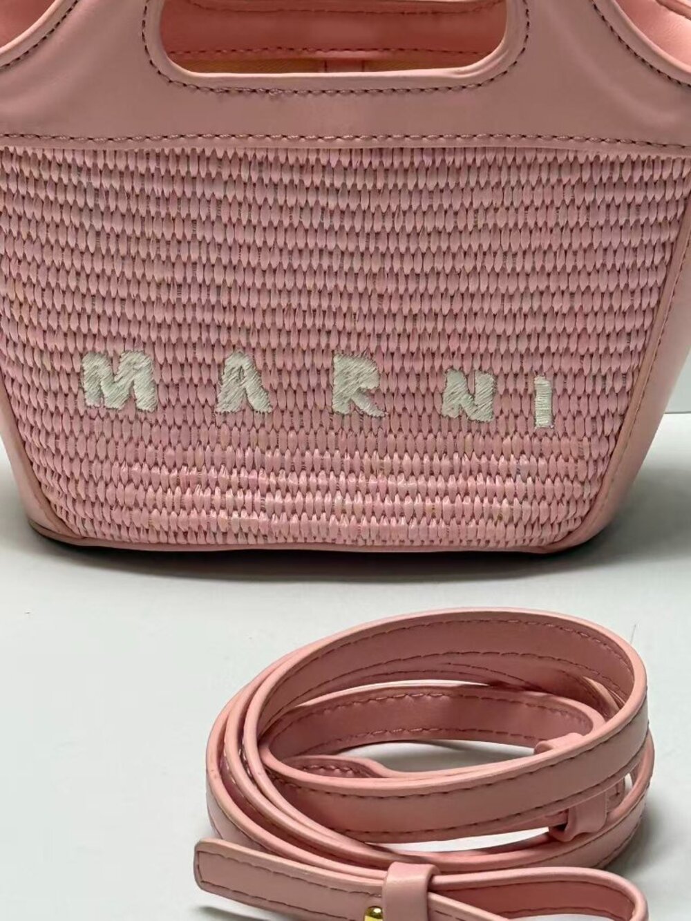 Marni Women's Pink Bag - Picture 2 of 7